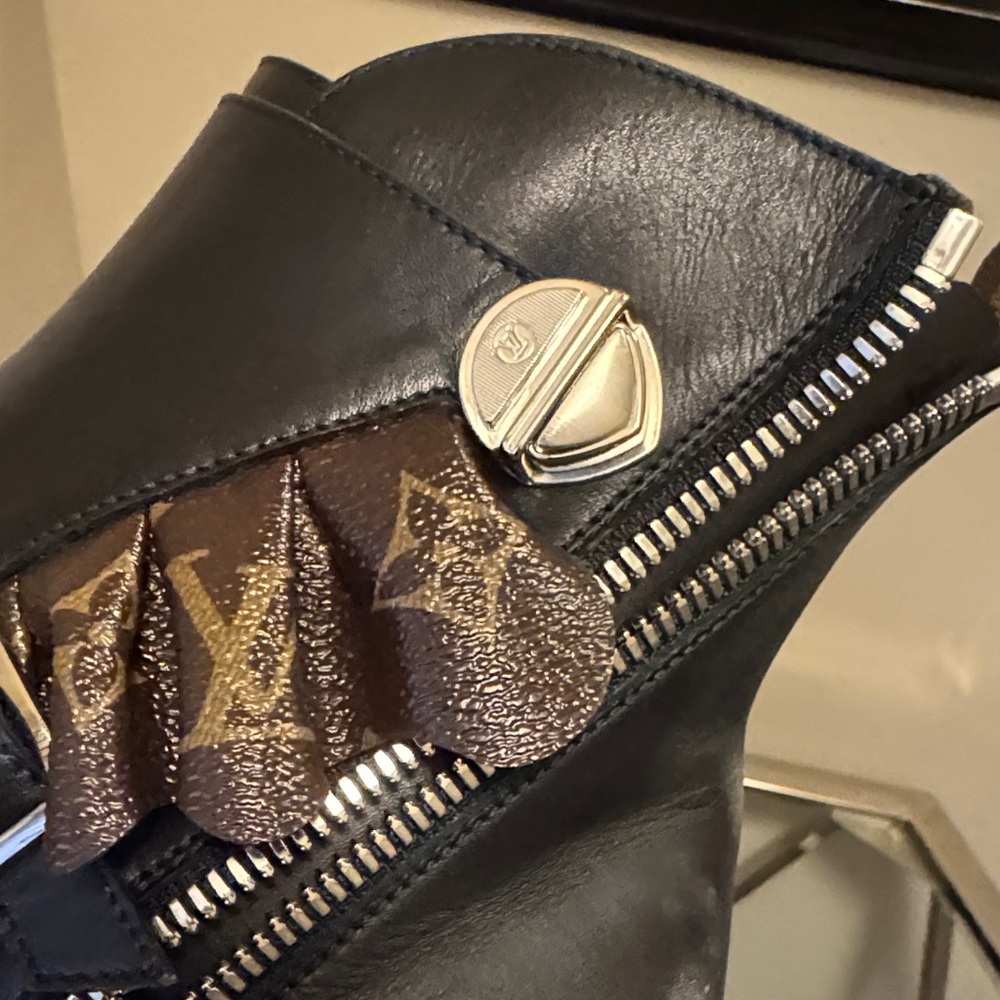 Louis Vuitton Black and Brown Heeled Boots - Picture 7 of 9